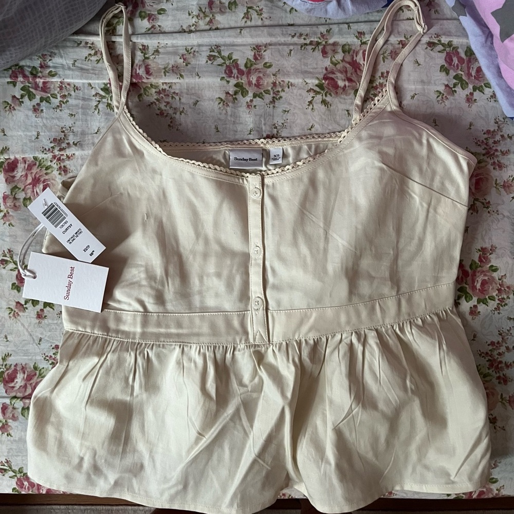 NWT Aritzia top